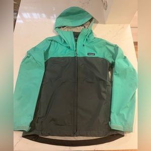 Women’s Patagonia Raincoat - M